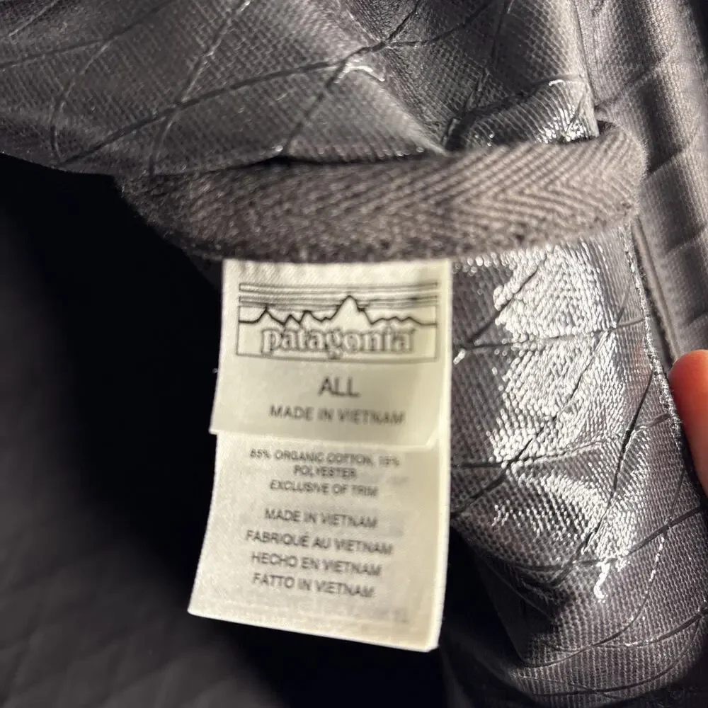 Patagonia 42L Stand Up Duffel Weekender Bag Black Organic Cotton Canvas + Strap